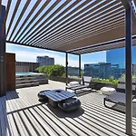 Ira - Luxury Apt With City & Mountain Views