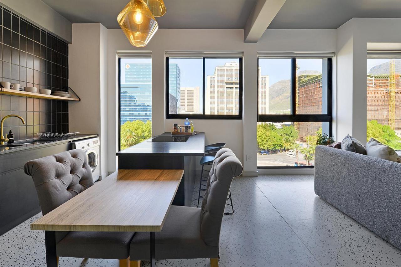 Ira - Luxury With & Mountain Views * Cape Town