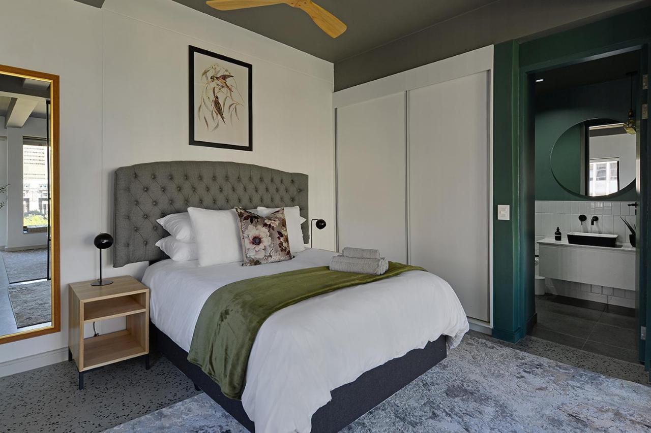 Ira - Luxury With & Mountain Views * Cape Town
